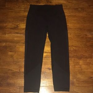Black Lululemon crop running tights
